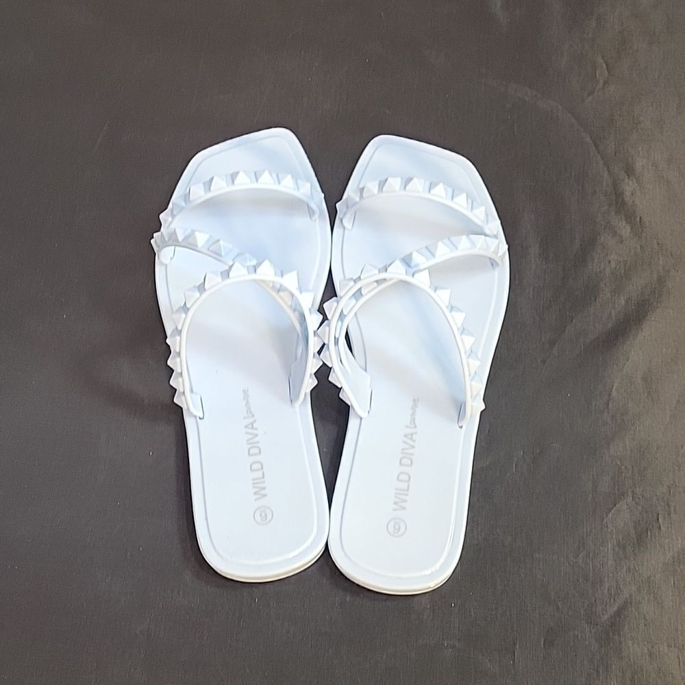 BRAND NEW WILD DIVA JELLY TRIPLE STRAP STUDDED SLIP-ON WOMEN"S SANDAL - Picture 6 of 16